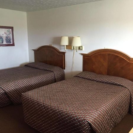 Vista Heights Inn Хенриета Екстериор снимка